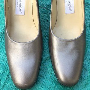 Etienne Aigner Heeled Dress ladies shoes, size 8 M